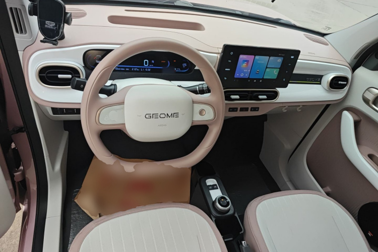 吉利银河 熊猫 2025款 210km 元气熊中控内饰12