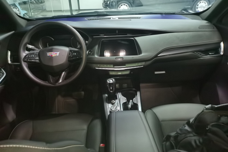 凯迪拉克XT4 2018款 28T 两驱技术型中控内饰12