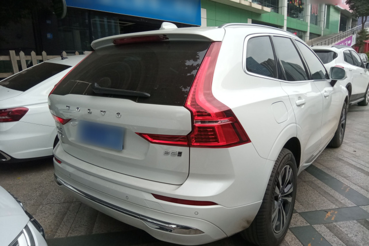 沃尔沃XC60 2025款 B5 四驱智逸豪华版车身外观6005