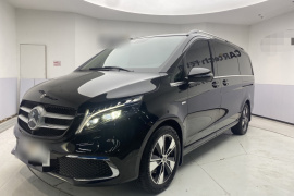 奔驰V级 2022款 V 260 尊贵版