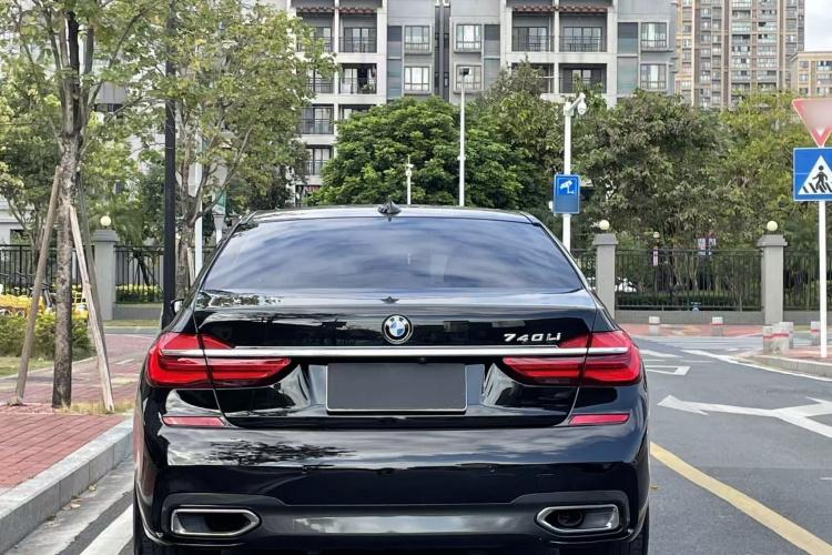 宝马7系 2018款 740Li 领先型 M运动套装车身外观6004