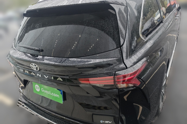 丰田 格瑞维亚 2024款 2.5L混动 旗舰ULTRA版车身外观6004