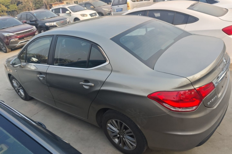 雪铁龙C4L 2014款 1.8L 智驱版 自动劲智型车身外观4