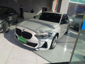 宝马1系 2021款 120i M运动曜夜版