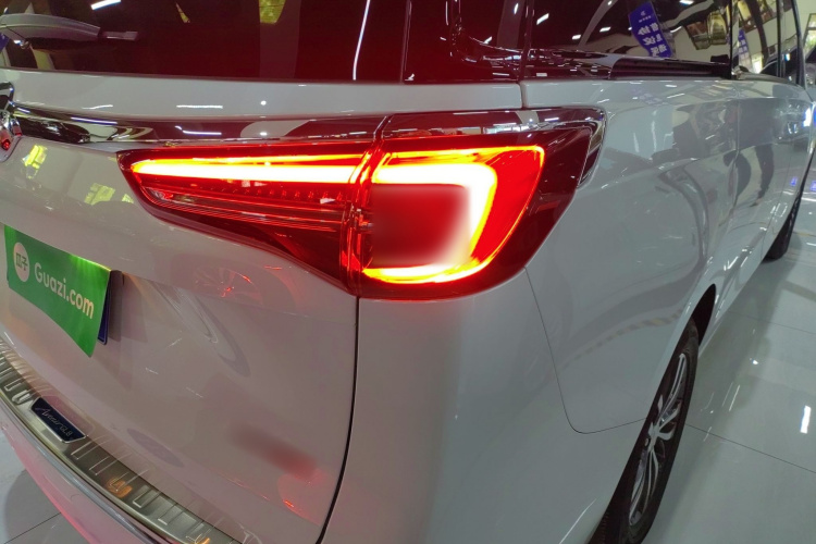 别克GL8 2022款 ES陆尊 653T 舒适型车身外观9