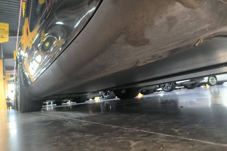 特斯拉 Model Y 2024款 后轮驱动版机舱底盘29