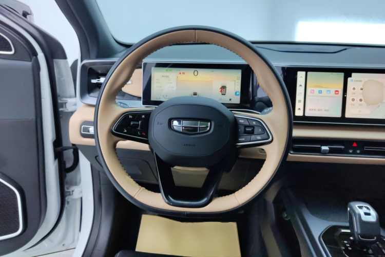 吉利汽车 吉利icon 2023款 1.5TD 巧克力醇巧版中控内饰13