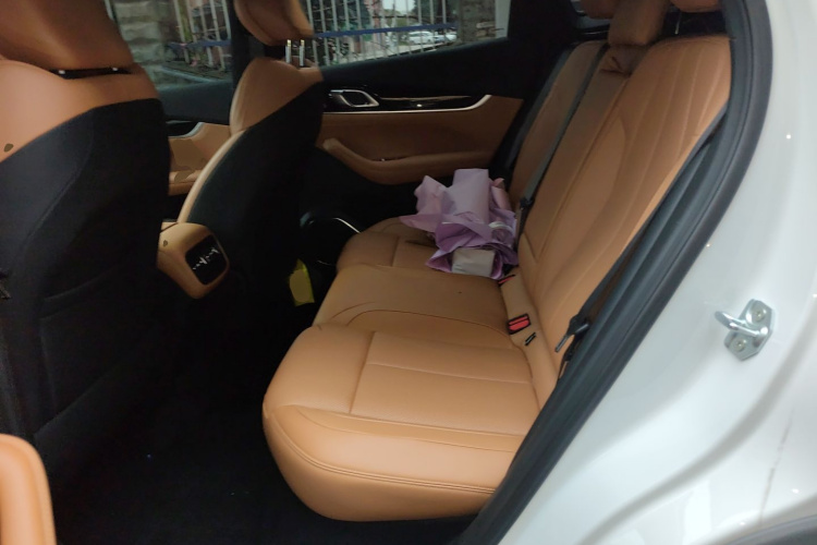 吉利汽车 博越L 2025款 第四代 1.5TD DCT 扬帆中控内饰21