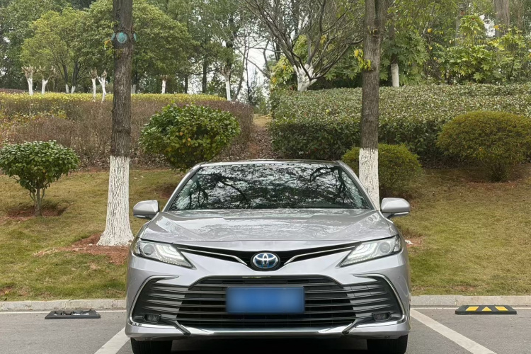 丰田 凯美瑞 2023款 双擎 2.5HG 豪华版车身外观6006