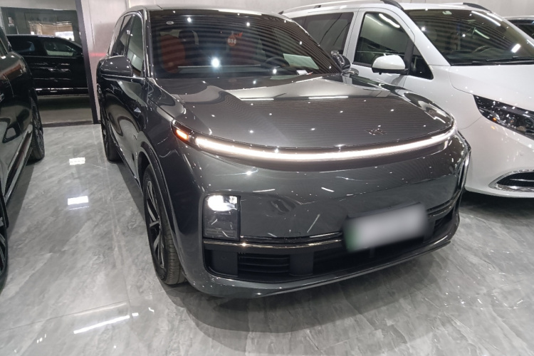 理想汽车 理想L8 2023款 Air车身外观3