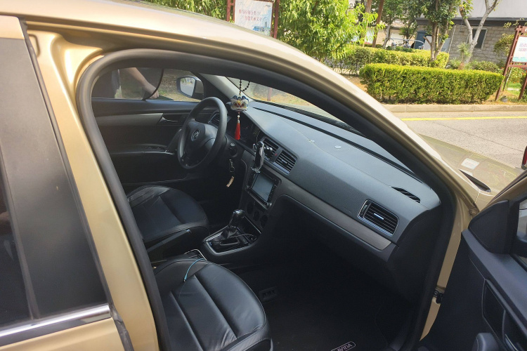 大众 朗逸 2013款 改款 1.4TSI DSG舒适版局部细节9005