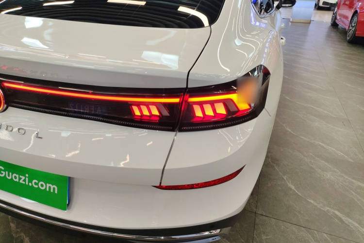 大众 2025款 凌渡L 280TSI DSG酷辣版车身外观9