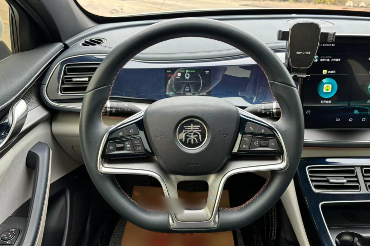 比亚迪 秦PLUS 2021款 EV 500KM 尊贵型中控内饰7005