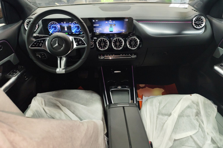 奔驰EQA 2025款 EQA 260中控内饰7002