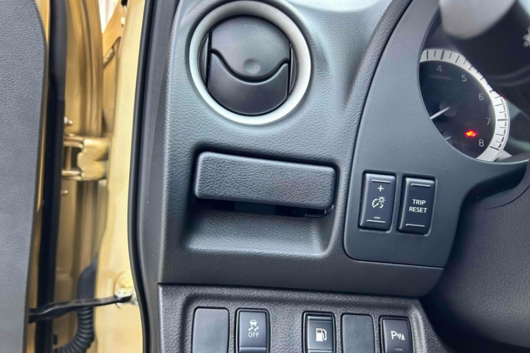 日产 途达 2020款 2.5L XV 4WD 自动四驱旗舰版中控内饰7002