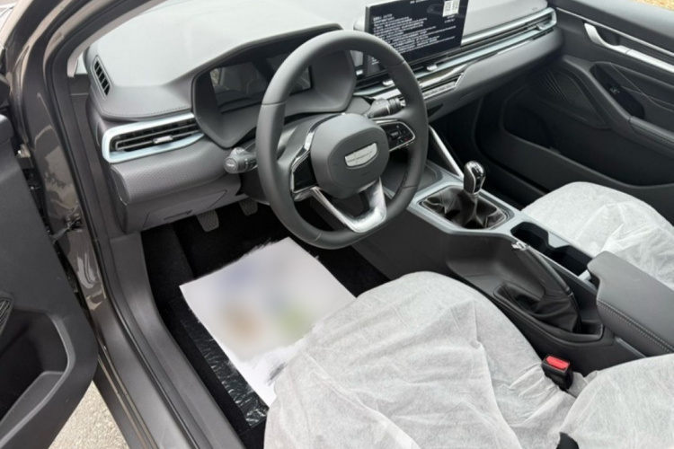 吉利汽车 帝豪 2026款 第4代 400万纪念款 1.5L 手动超越型局部细节19