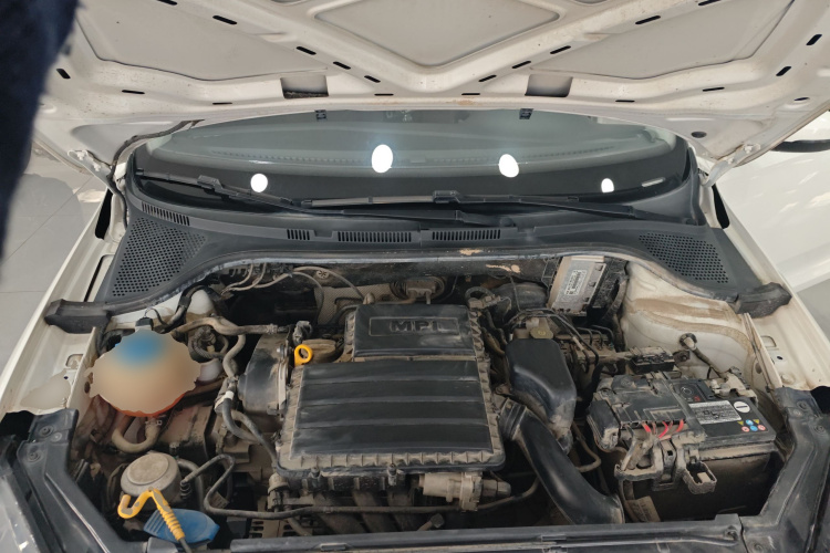 大众 桑塔纳 2019款 1.5L 自动风尚版 国VI机舱底盘24