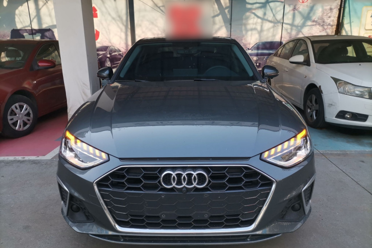 奥迪A4L 2020款 40 TFSI 豪华动感型车身外观2