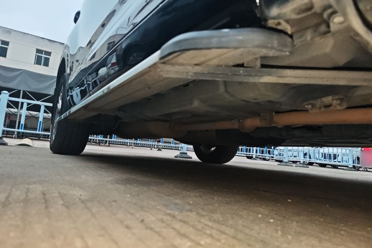 丰田 汉兰达 2017款 2.0T 两驱精英版 5座局部细节9001