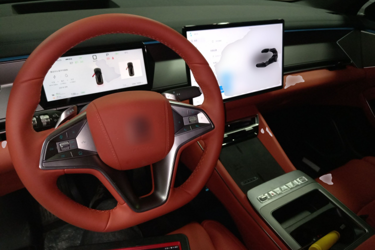 比亚迪 唐L 2025款 DM 215KM激光雷达旗舰型中控内饰7002