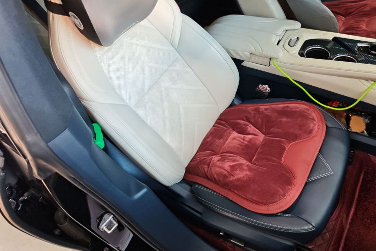 极氪001 2022款 超长续航双电机 YOU版局部细节41