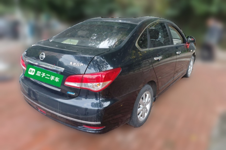 日产 轩逸 2012款 经典 1.6XL 手动豪华版车身外观7