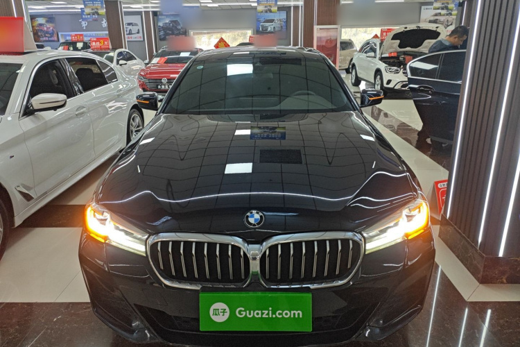 宝马5系 2022款 改款 525Li M运动套装车身外观2