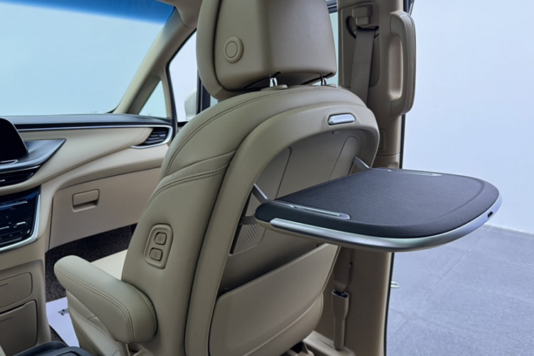 别克GL8 2021款 ES陆尊 653T 豪华型中控内饰7006