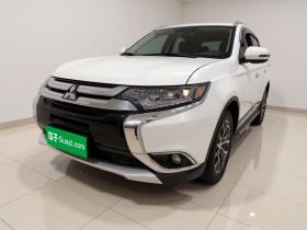 三菱 欧蓝德 2018款 2.4L 四驱豪华版 7座