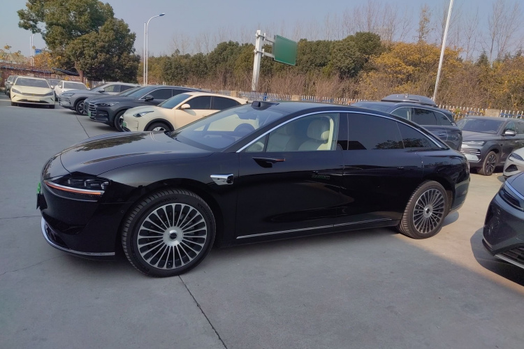 鸿蒙智行 享界S9 2025款 增程 Ultra车身外观4