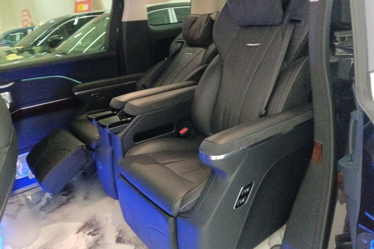 红旗HQ9 PHEV 2024款 2.0T 四驱豪华版中控内饰21