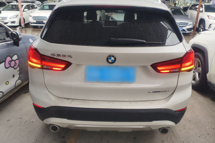 宝马X1 2020款 sDrive20Li 尊享型车身外观6