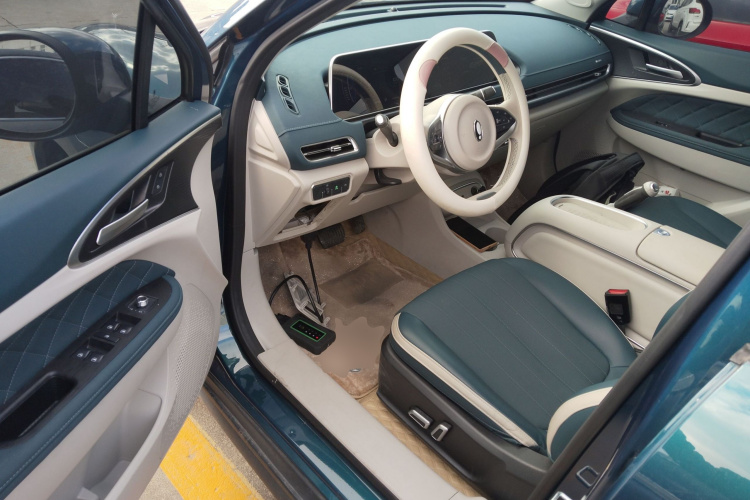 欧拉好猫 2023款 401km标准续航 豪华型 磷酸铁锂中控内饰20