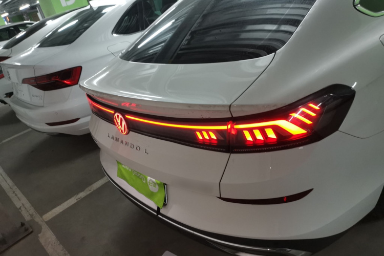 大众 2023款 凌渡L 280TSI DSG酷辣版车身外观6