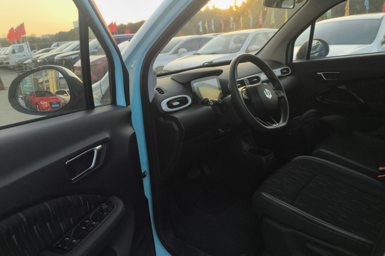 零跑汽车 零跑T03 2025款 403舒享版中控内饰20