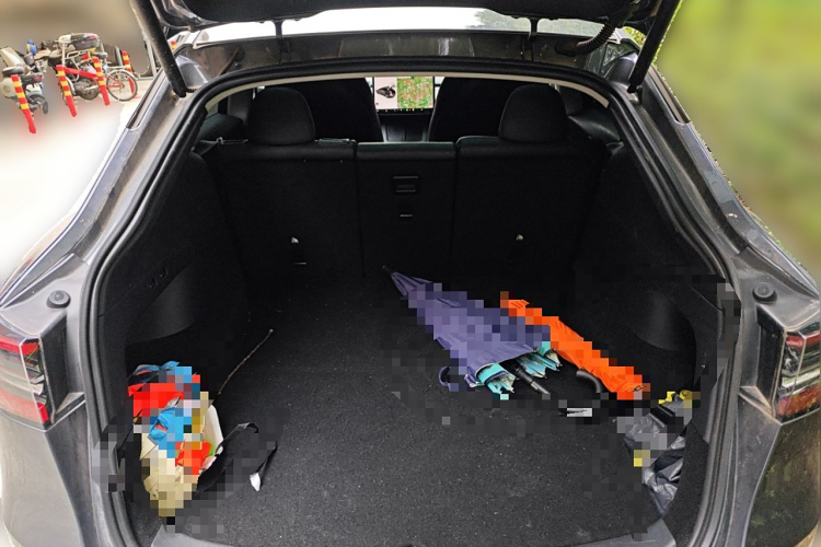 特斯拉 Model Y 2021款 长续航全轮驱动版中控内饰23