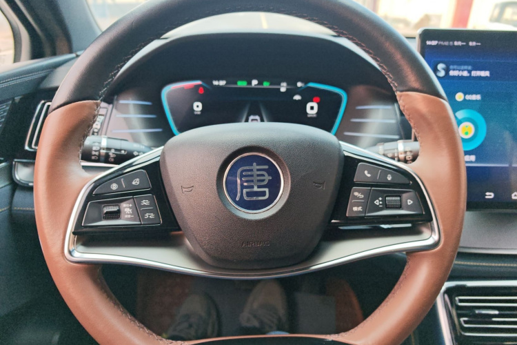 比亚迪 唐新能源 2021款 DM 2.0T 四驱高性能版创世旗舰型局部细节13