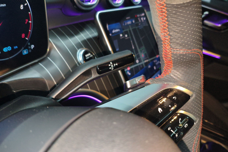 奔驰C级 2022款 改款 C 260 L 运动版局部细节18