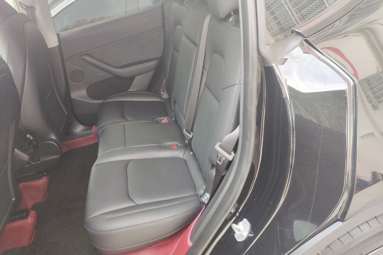 特斯拉 Model Y 2023款 后轮驱动版中控内饰7004
