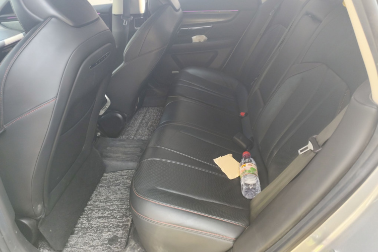 小鹏P7 2021款 670G中控内饰21