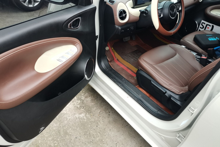 五菱汽车 五菱缤果 2023款 333km 悦享+款中控内饰20