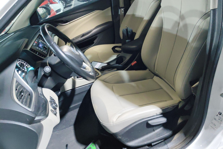 别克 英朗 2018款 15T 双离合精英型 国V局部细节19