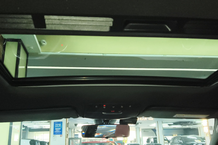 奔驰C级 2019款 C 260 运动版局部细节22