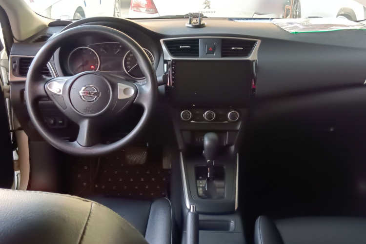 日产 轩逸 2022款 经典 1.6XE CVT舒适版中控内饰12