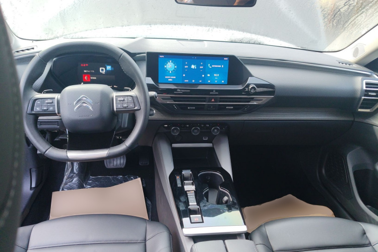 雪铁龙 凡尔赛C5 X 2021款 1.6T 享不凡中控内饰12