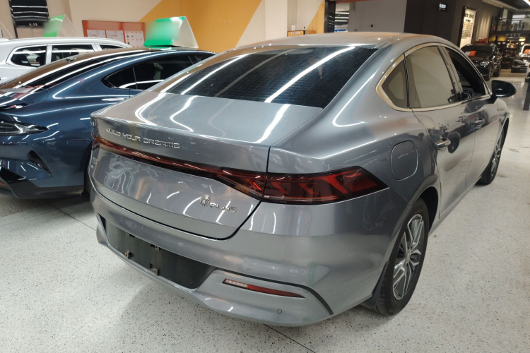 比亚迪 秦PLUS 2021款 EV 500KM 尊贵型车身外观7