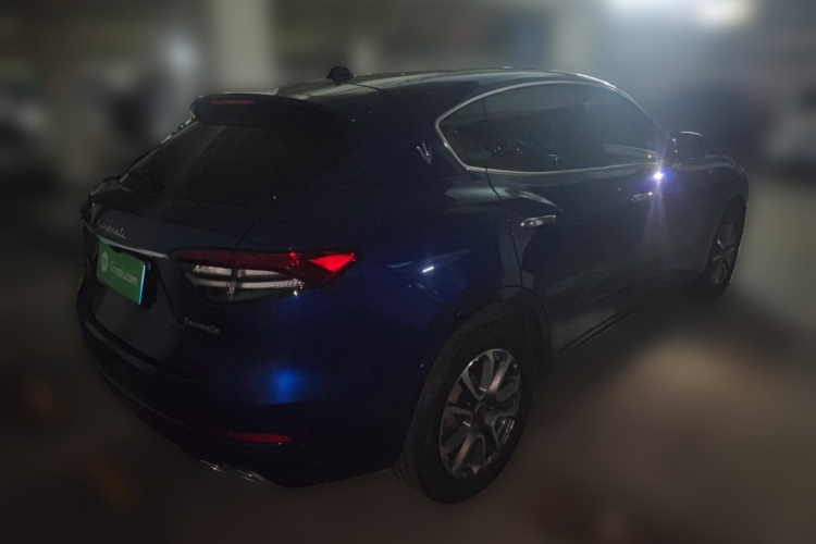 玛莎拉蒂 Levante 2022款 2.0T GT锋芒版车身外观7