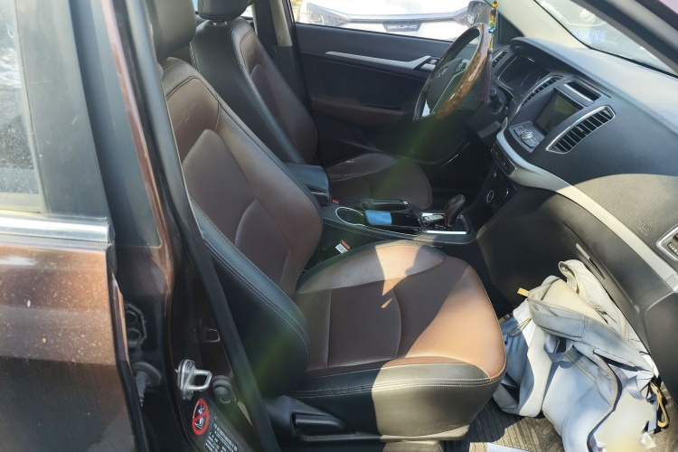 吉利汽车 远景 2016款 1.5L 自动幸福版局部细节41