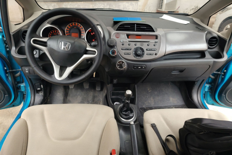 本田 飞度 2011款 1.3L 手动舒适版中控内饰7002