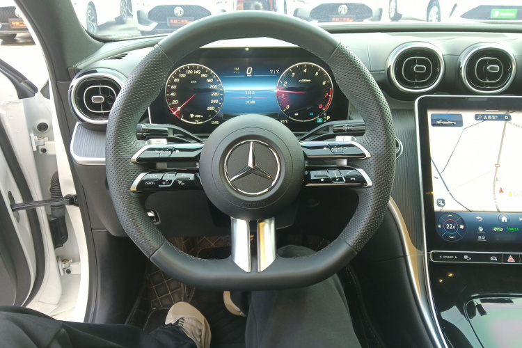 奔驰C级 2023款 改款 C 200 L 运动版中控内饰13